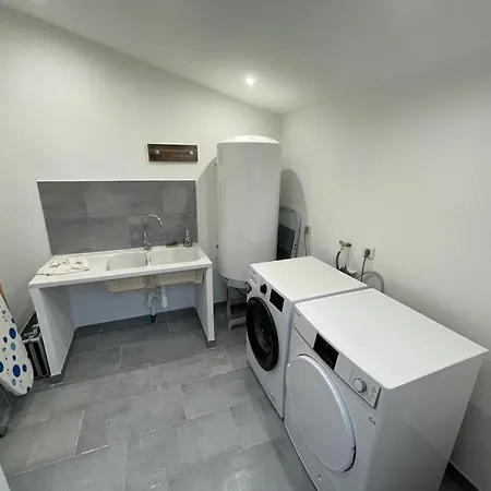 Avignon, joli chalet en campagne très proche de la ville Extérieur photo