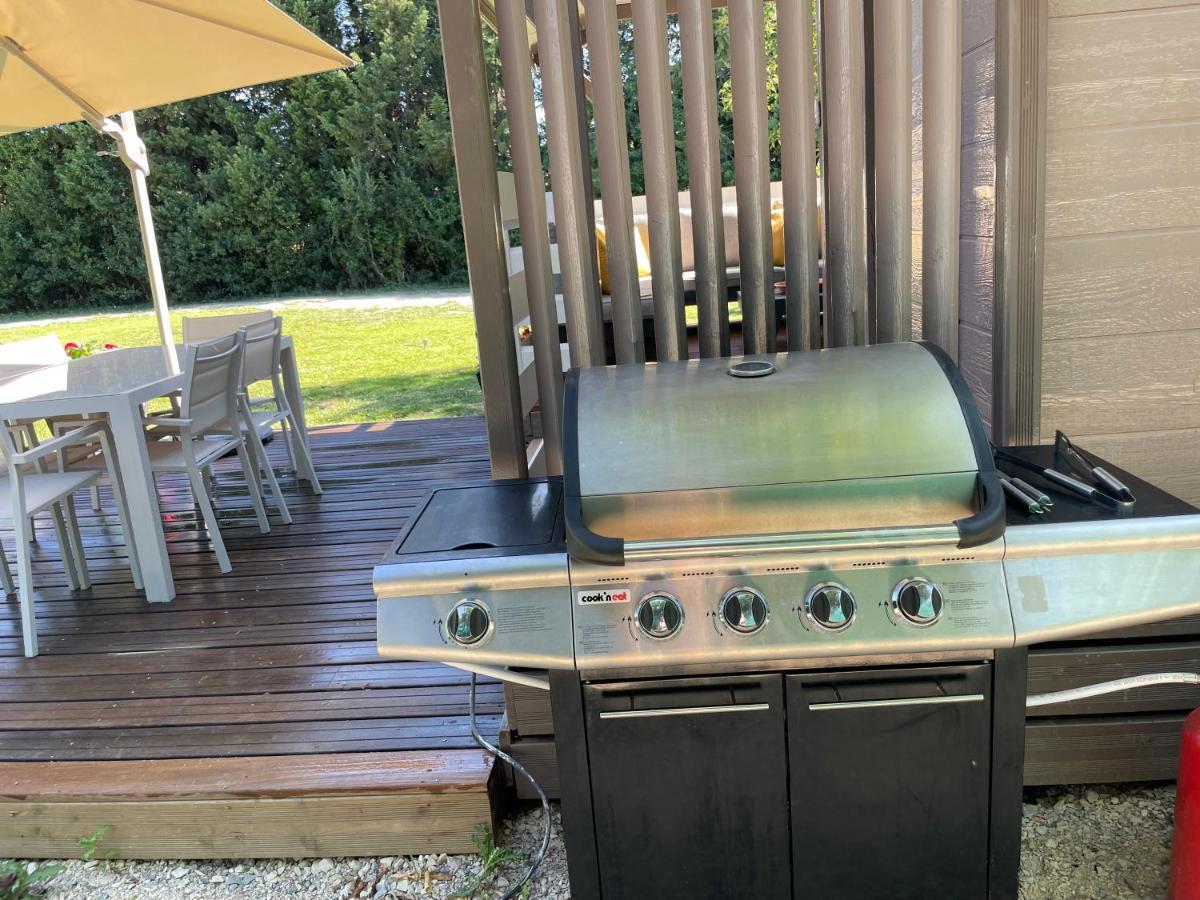 Avignon, Joli En Campagne Tres Proche De La Camping Aviñón
