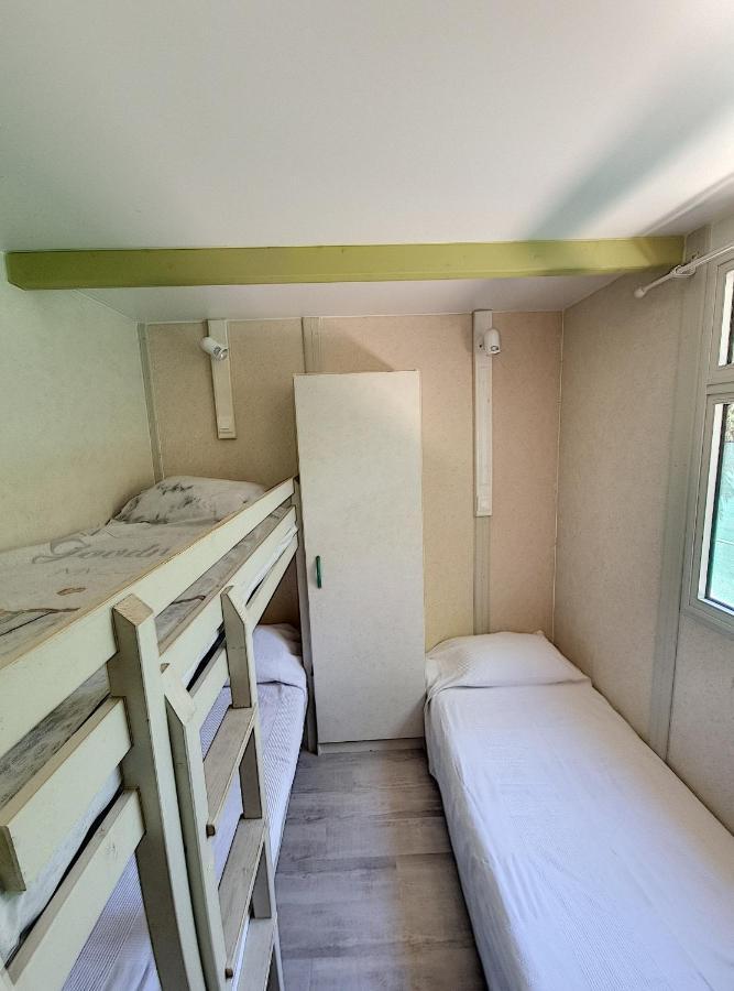 Avignon, Joli En Campagne Tres Proche De La Camping *
