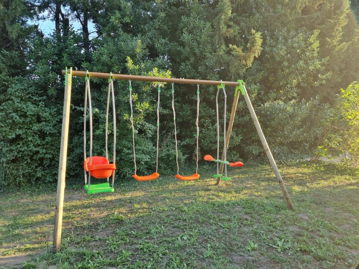Camping Avignon, Joli En Campagne Tres Proche De La